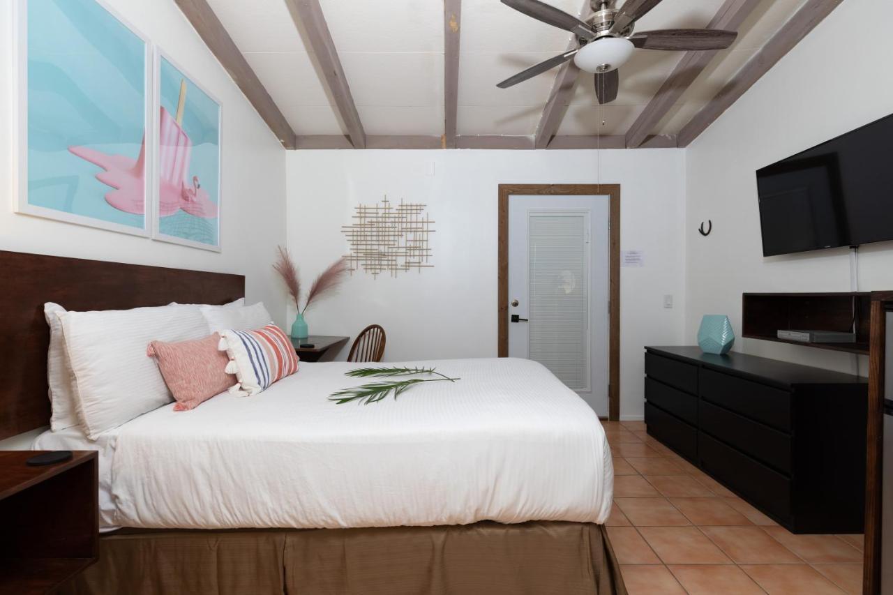 Float Palm Springs - Adults Only Hotel Bagian luar foto