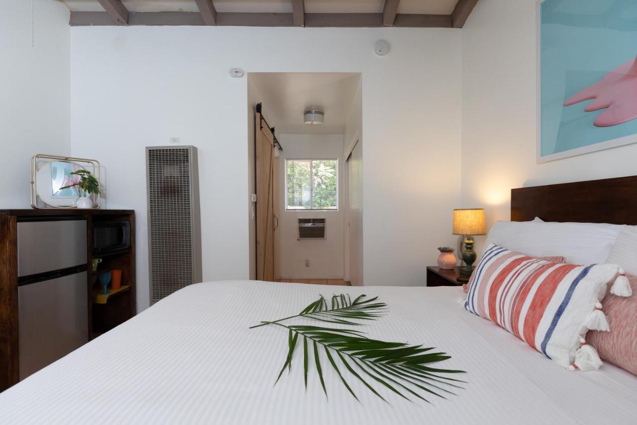 Float Palm Springs - Adults Only Hotel Bagian luar foto