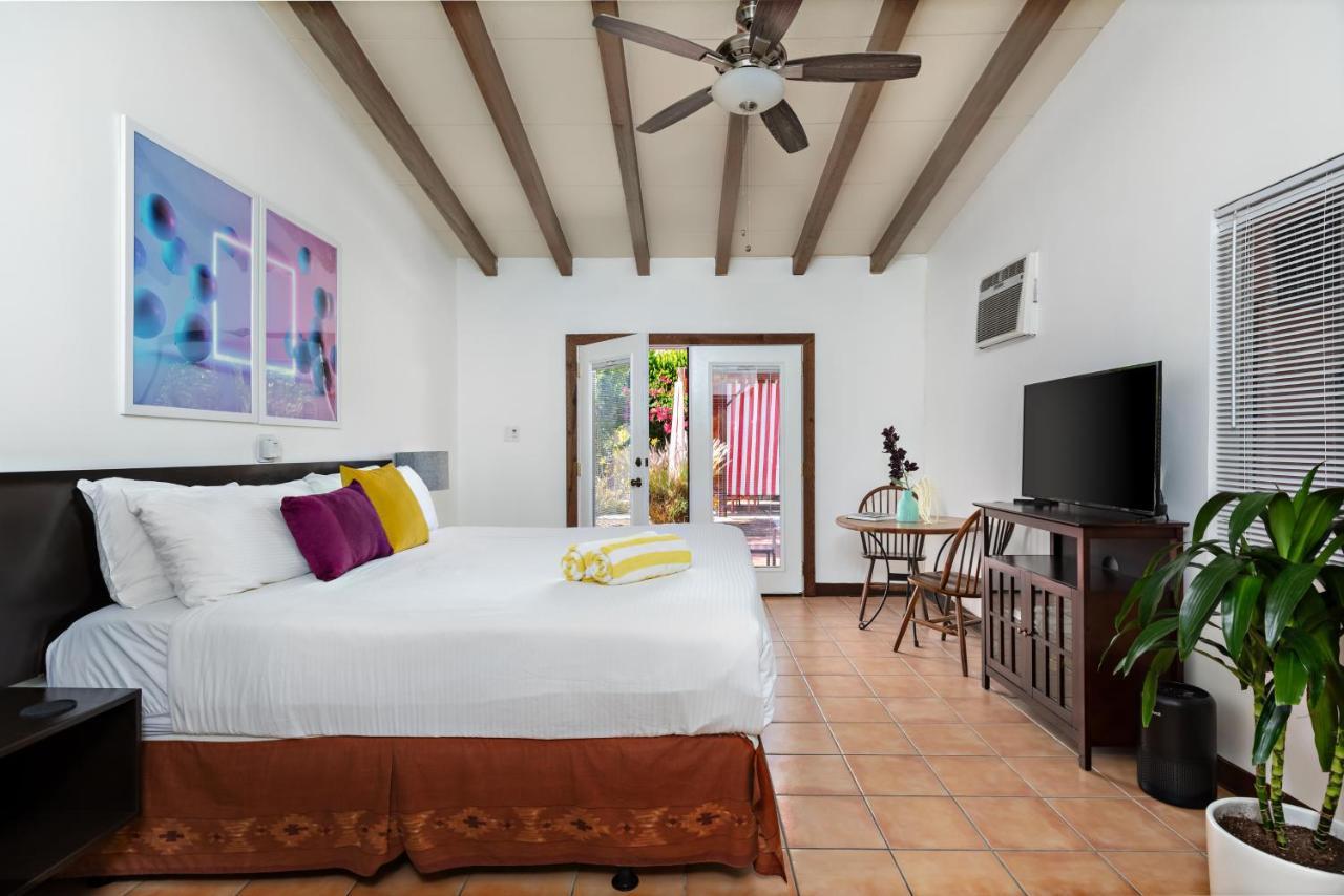Float Palm Springs - Adults Only Hotel Bagian luar foto